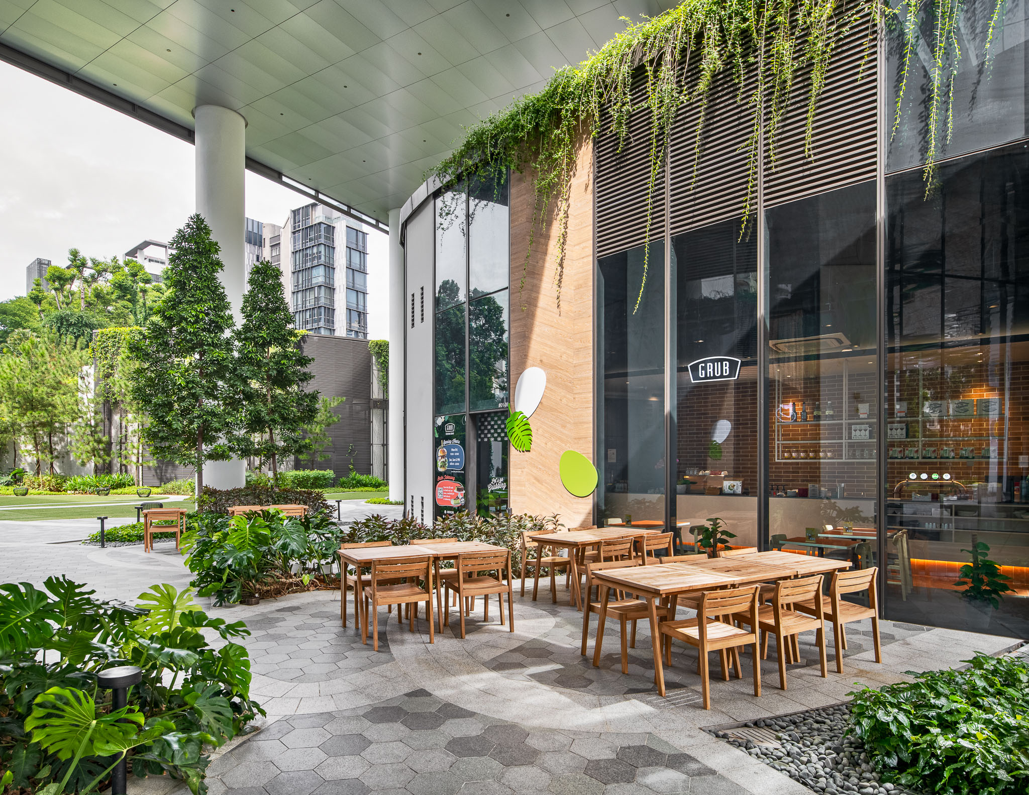 1 | The Food Explorer | GRUB Stevens Rd | Small Res Compressed Family dining at Grub Bishan Park Singapore